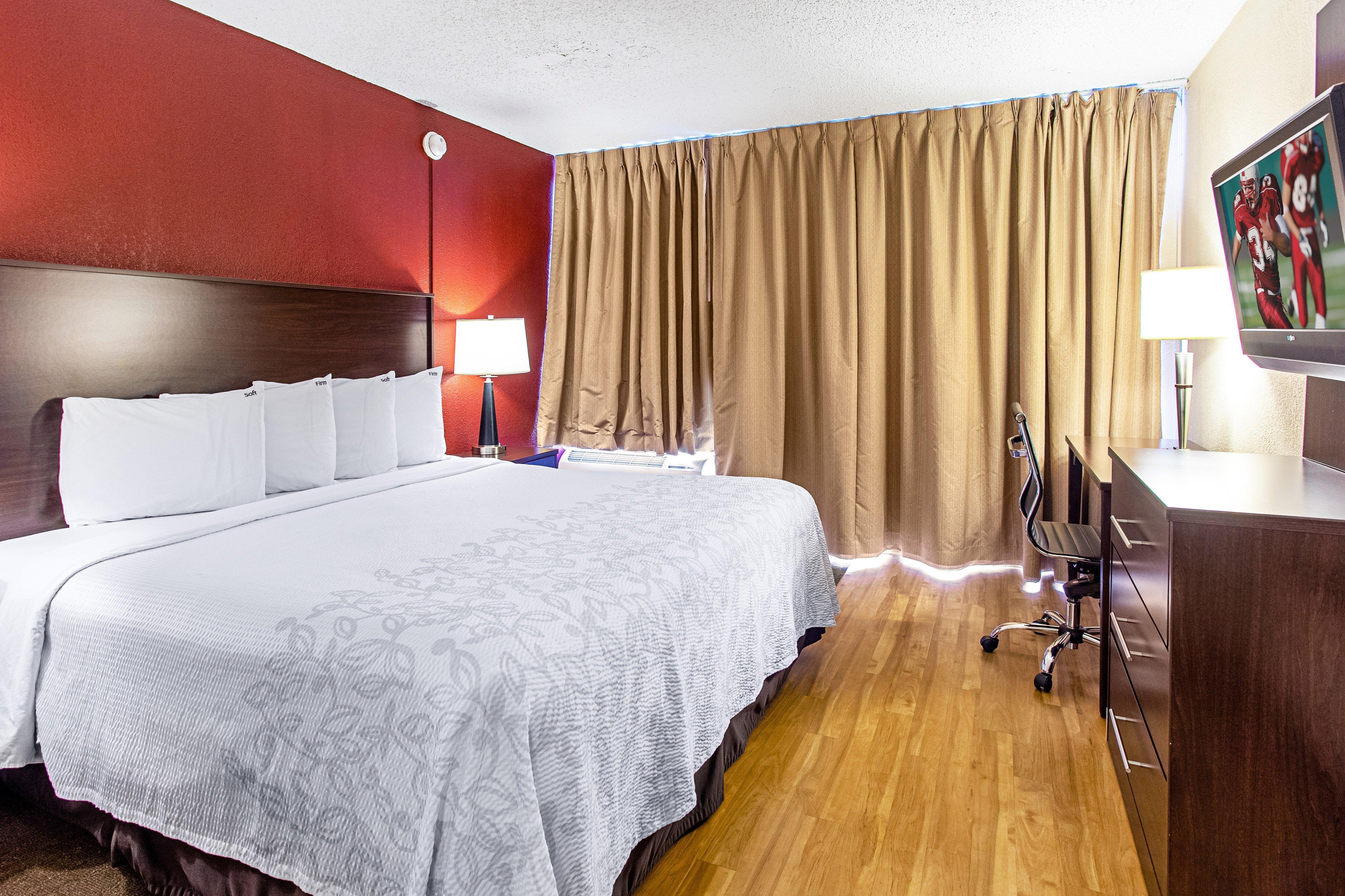 Red Roof Inn Plus+ Wichita East Exterior foto