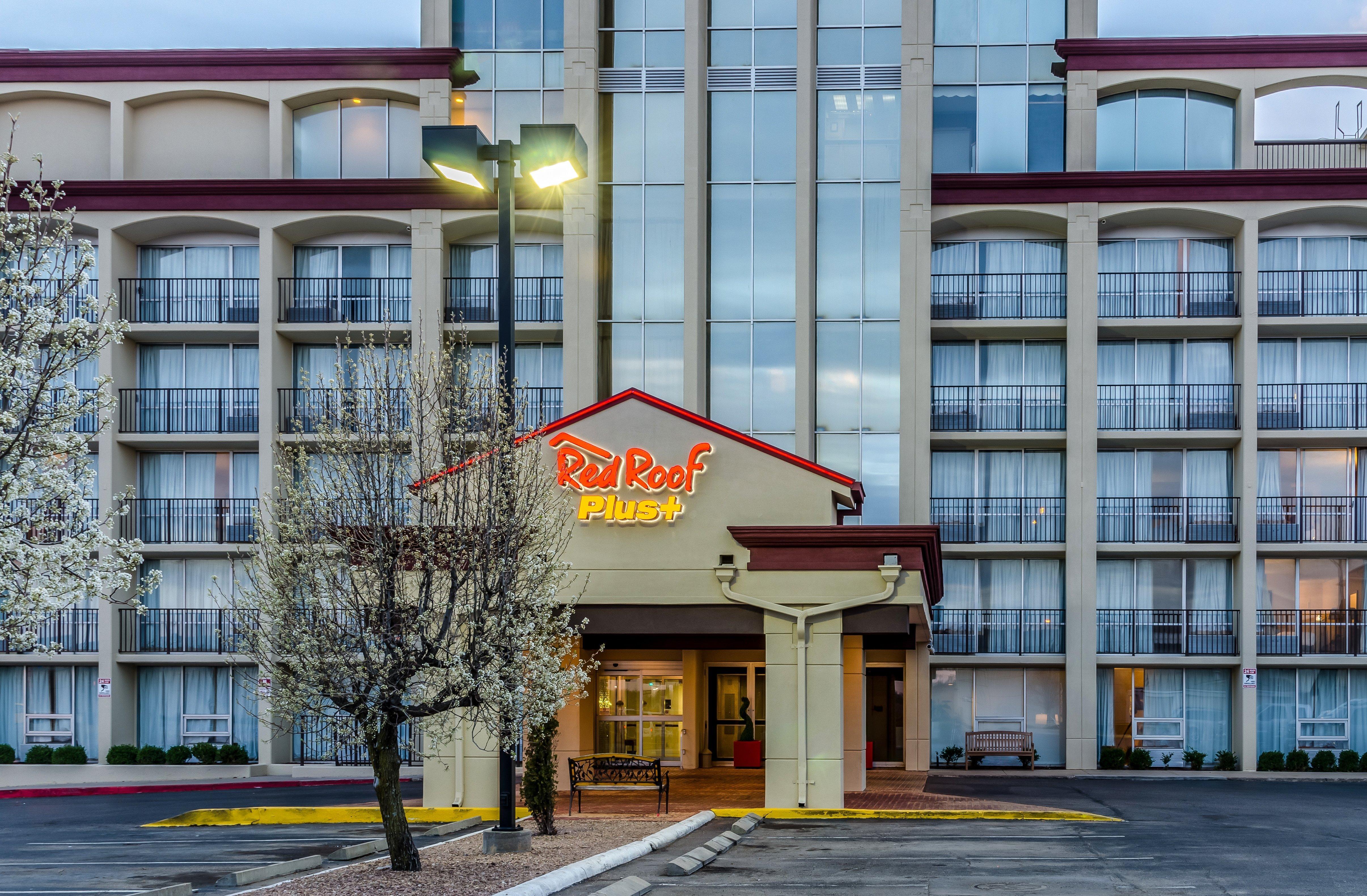 Red Roof Inn Plus+ Wichita East Exterior foto